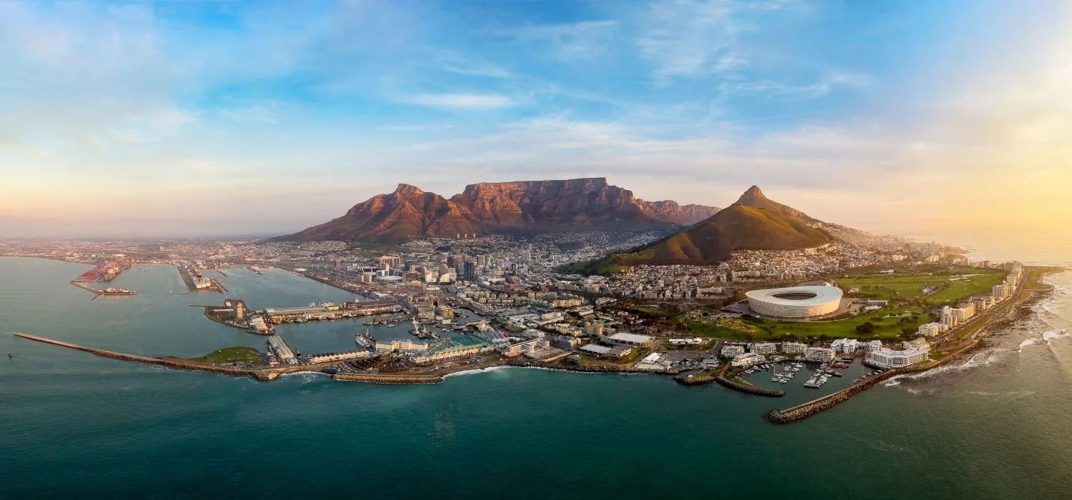 Bustling metropolis of Cape Town