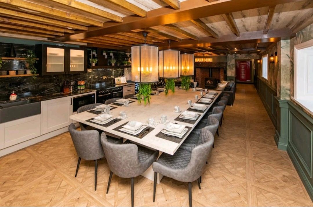 sustainable sourcing practices in furniture store - recycled materials