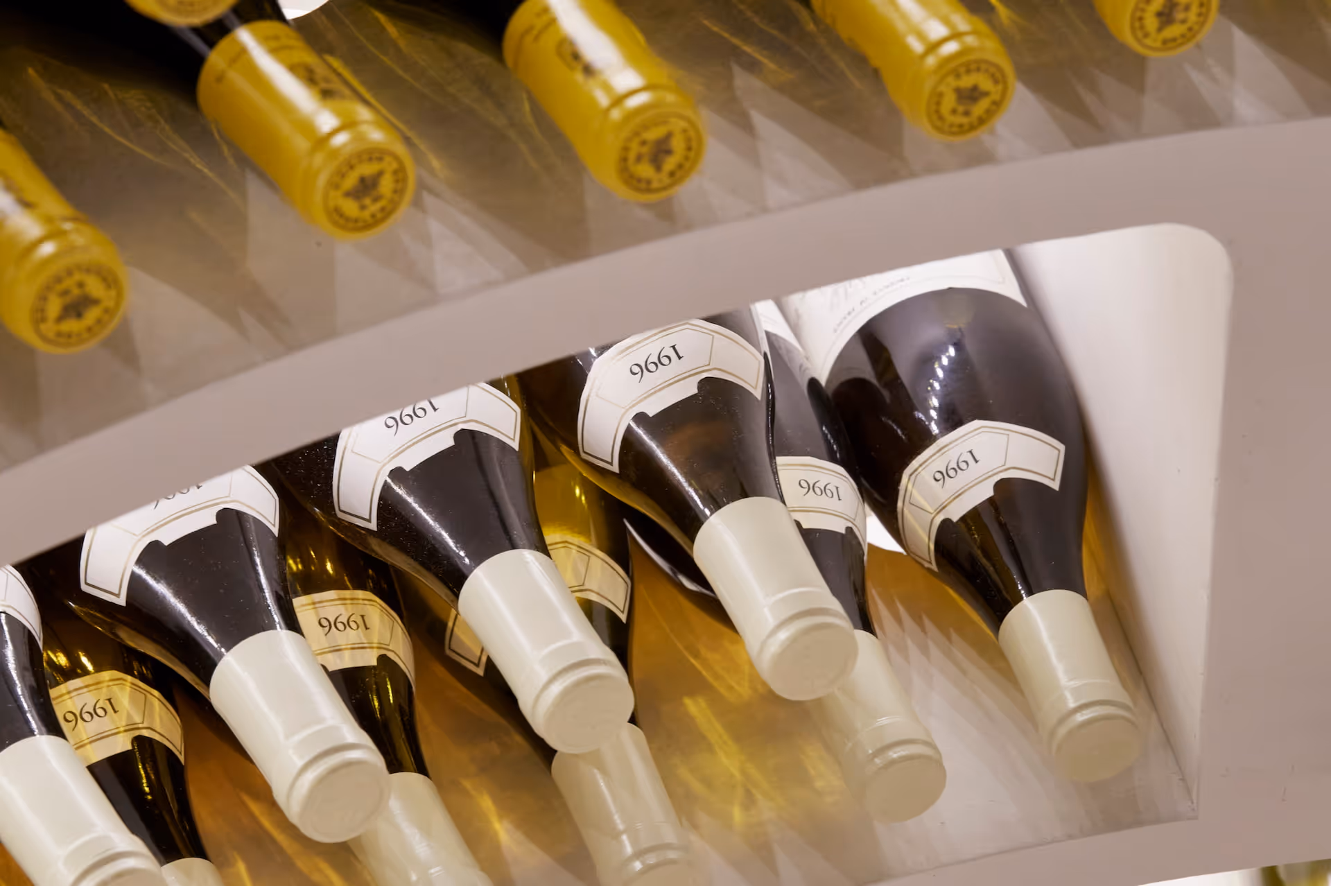 A true icon of modern cellar design, the Spiral Cellar is both an architectural statement and a sanctuary for fine wine. Sculpted with precision and illuminated with subtle lighting, it brings an atmosphere of artistry and luxury into the heart of the home.