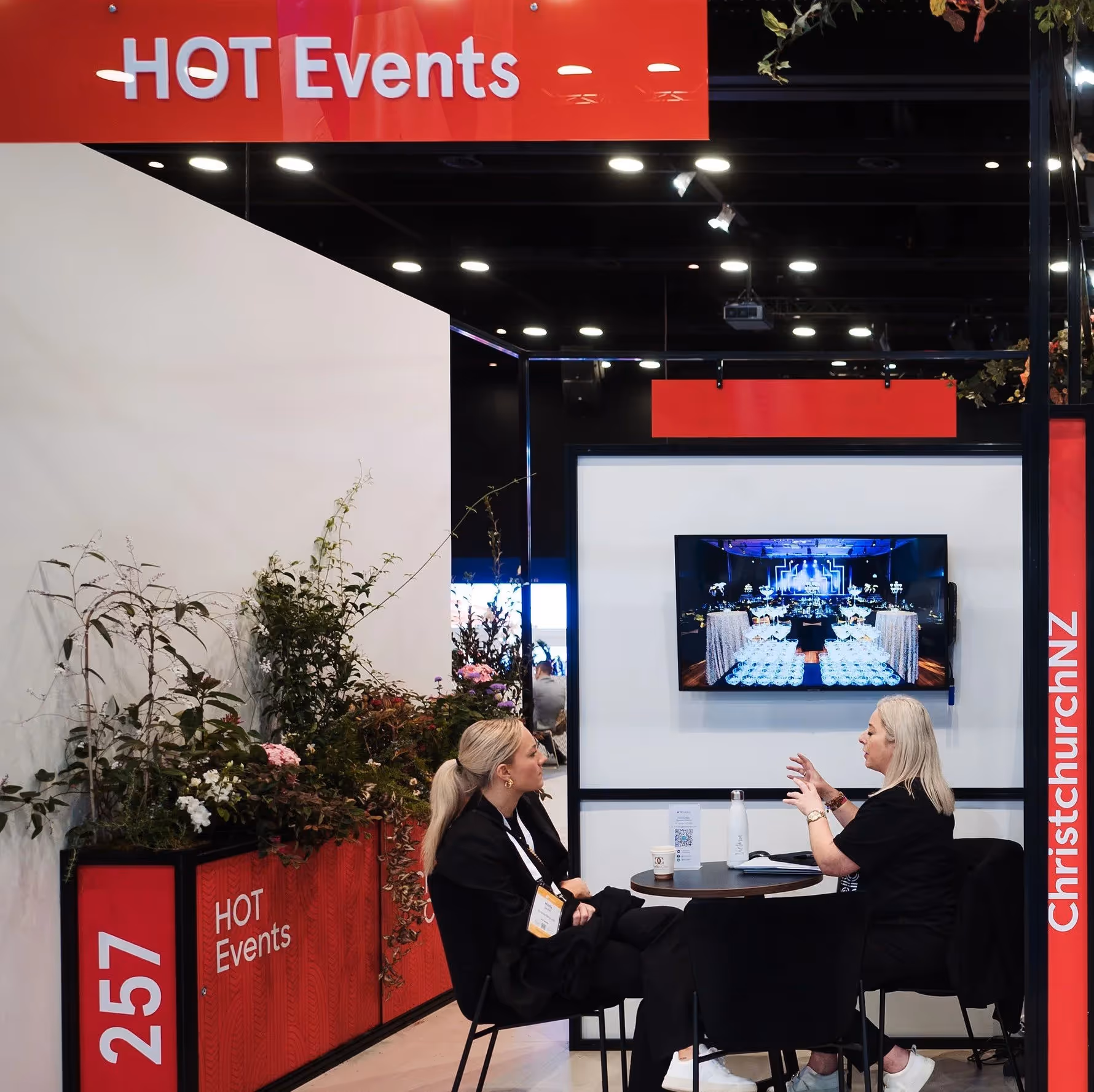 HOT Events wins and delights at MEETINGS 2023