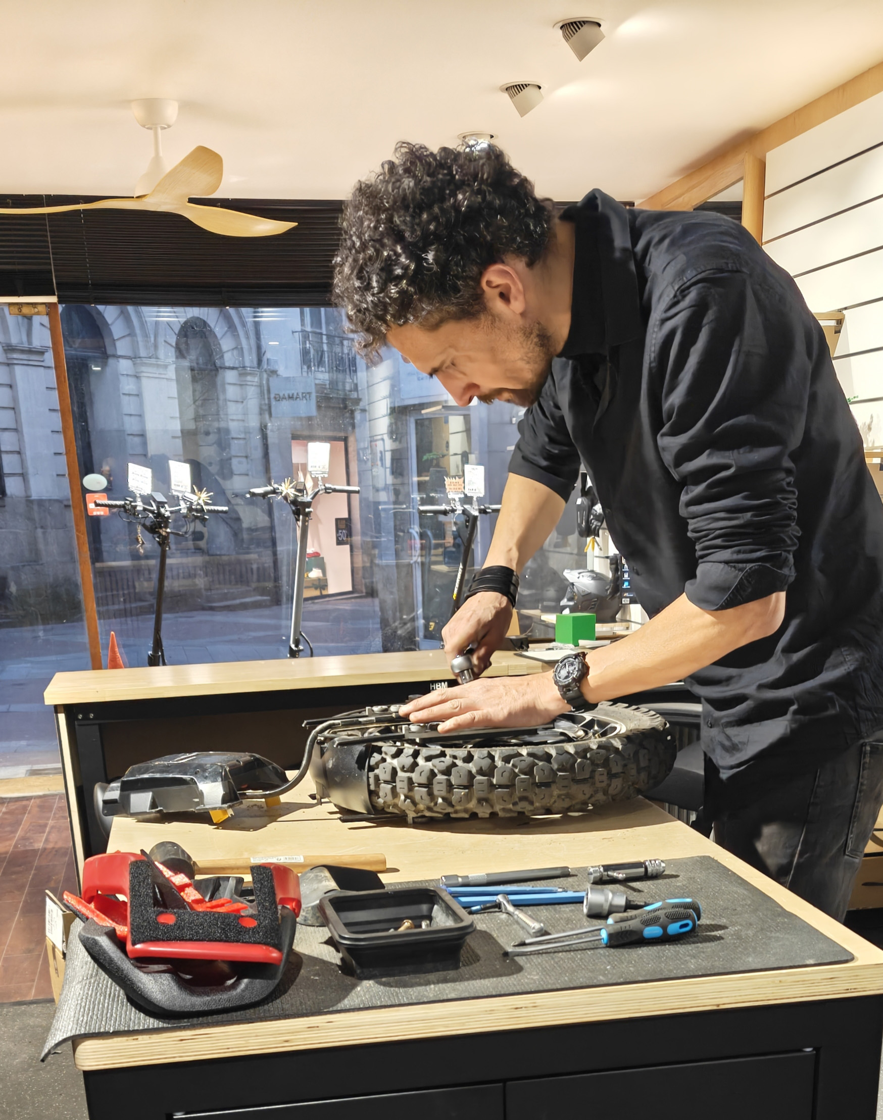 image of job opening notice (bicycle mechanic in workshop)