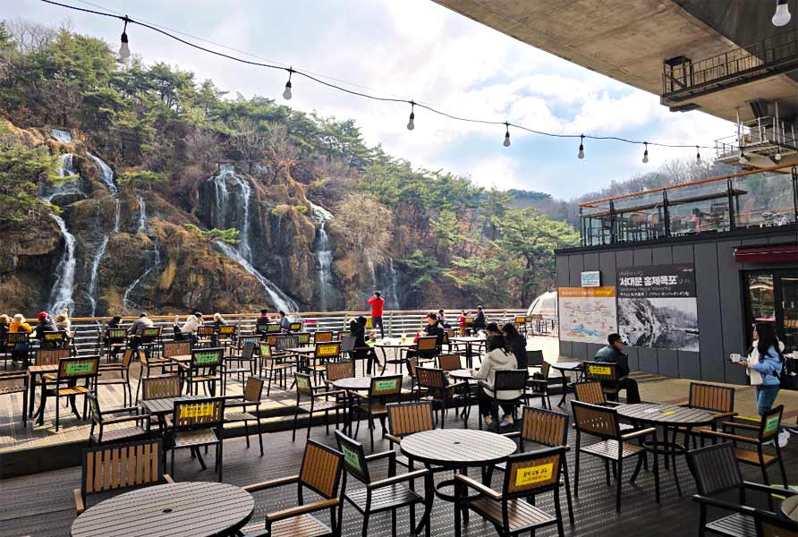 Must-try Cafe