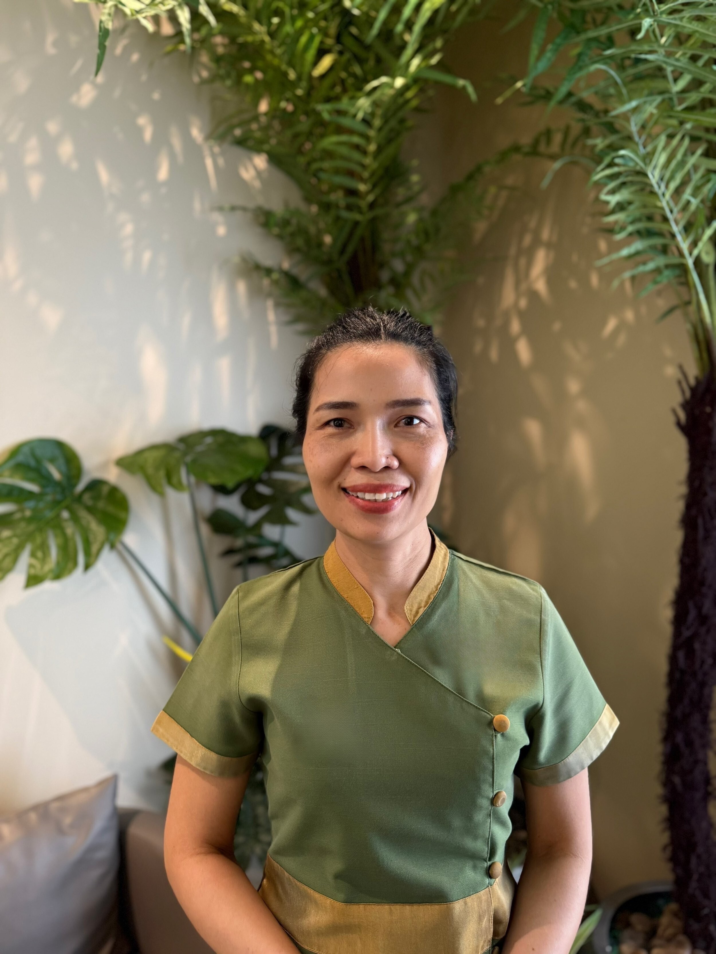 deep tissue massage session