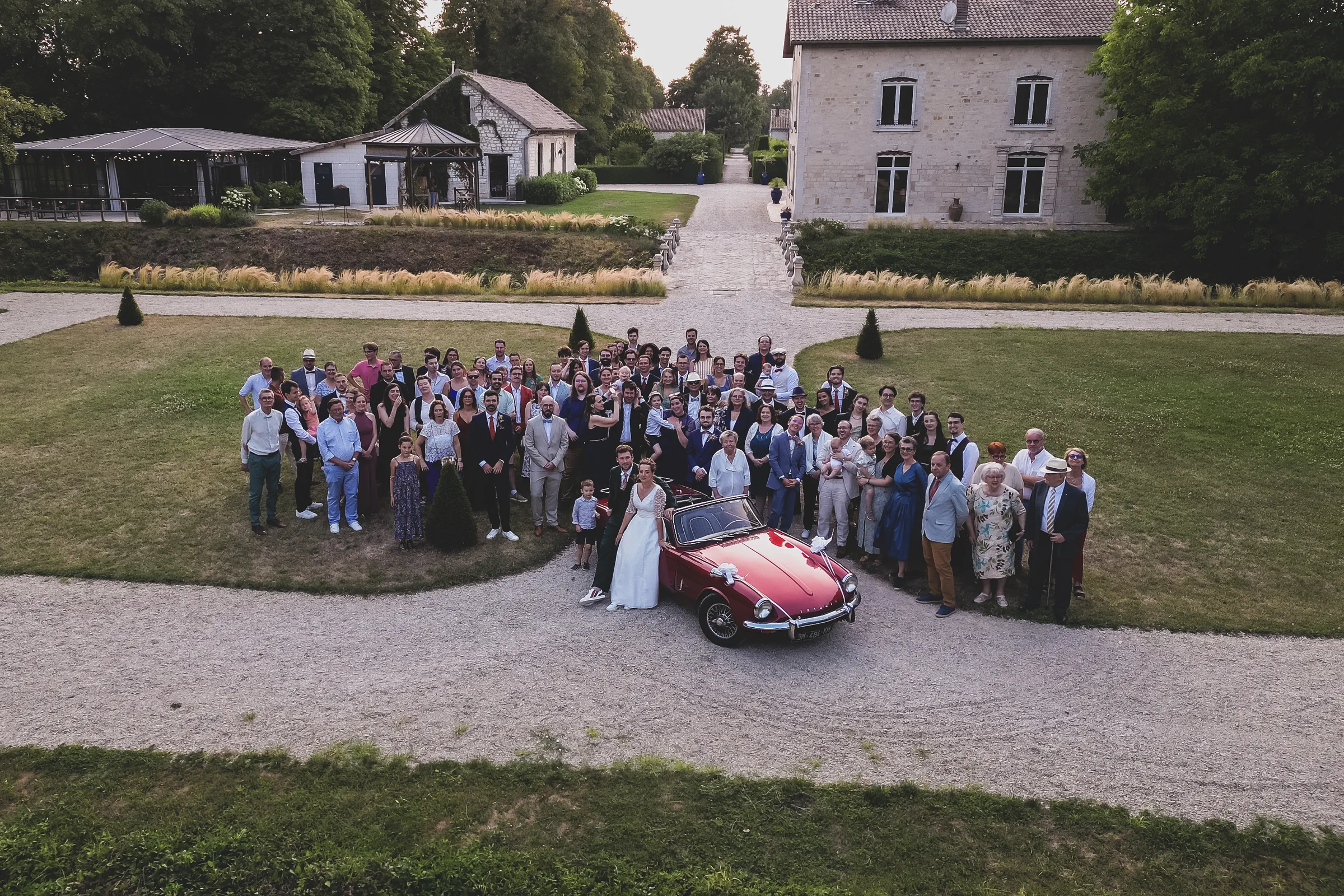 Photo aérienne d'un lieu de mariage prise au drone