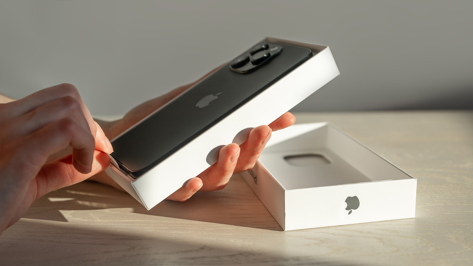 post purchase experience_unboxing apple