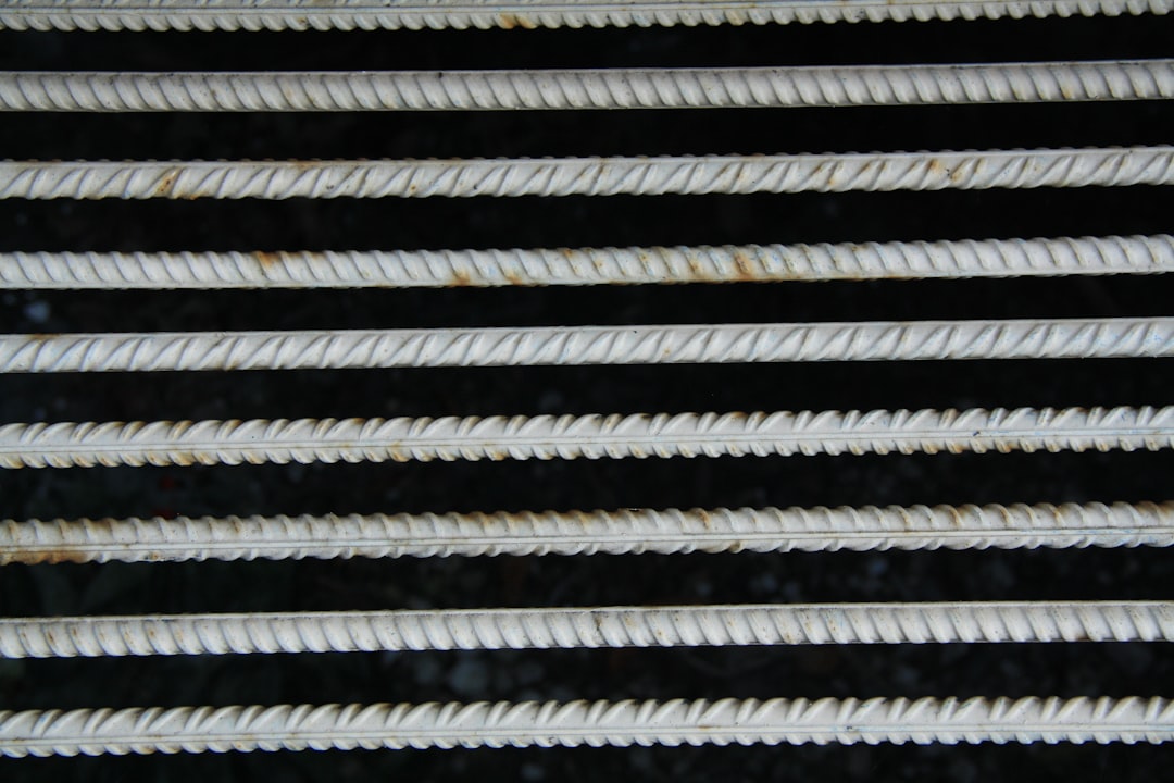 Comparison of indoor evaporator coil and outdoor condenser coil Comparison of indoor evaporator coil and outdoor condenser coil