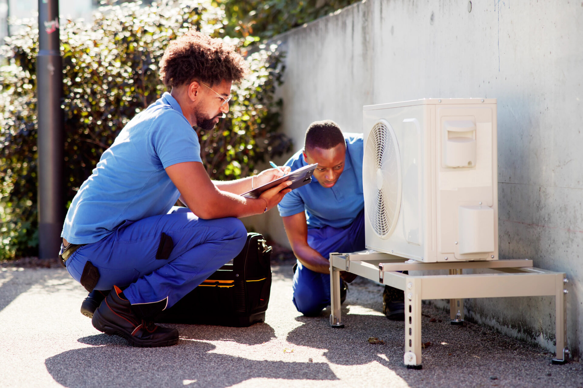 Optimizing Home Efficiency: Unveiling Heat Pump Thermostat Strategies