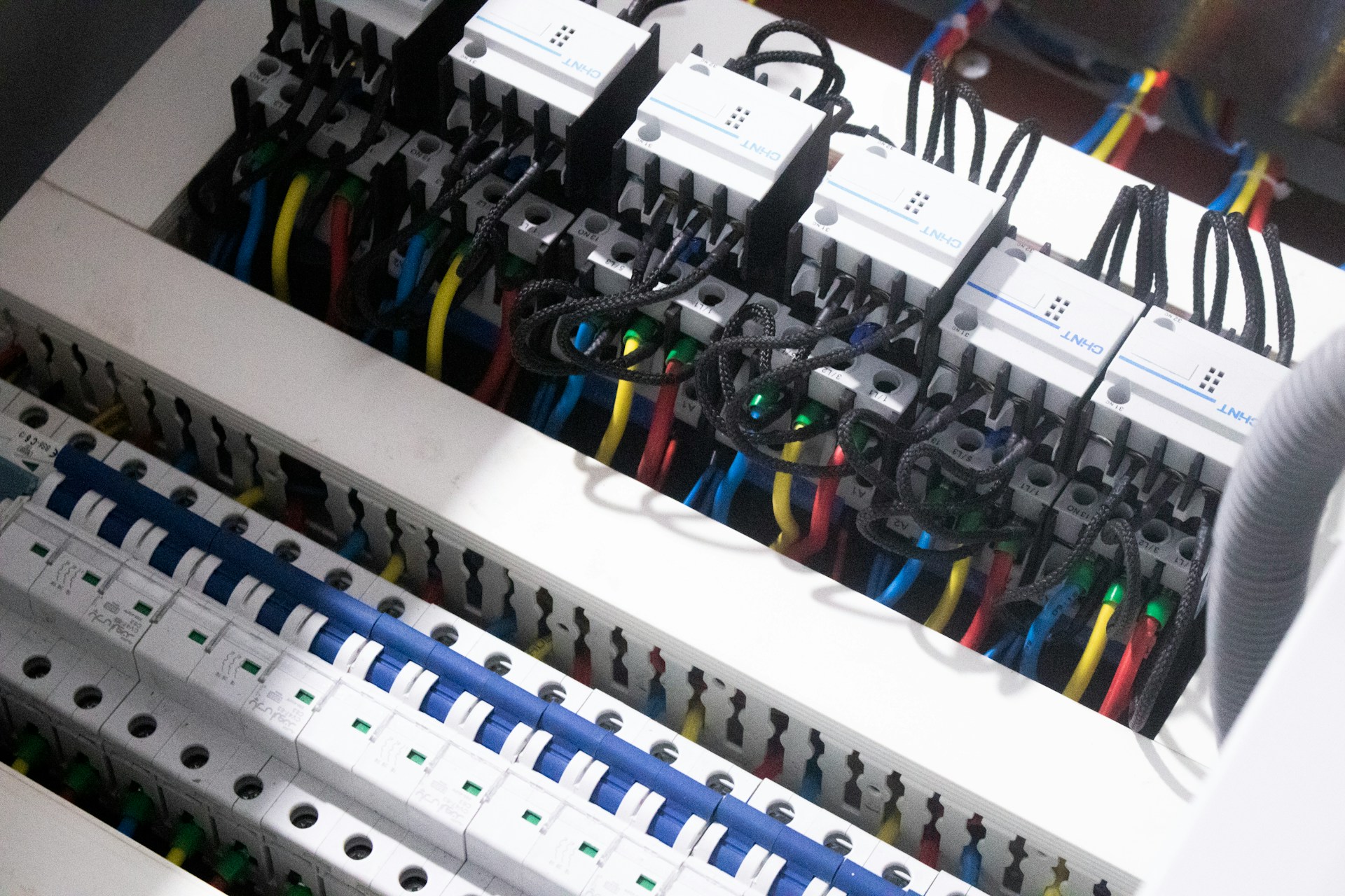 Signs You Need a Fuse Box Repair Done by Our Experts