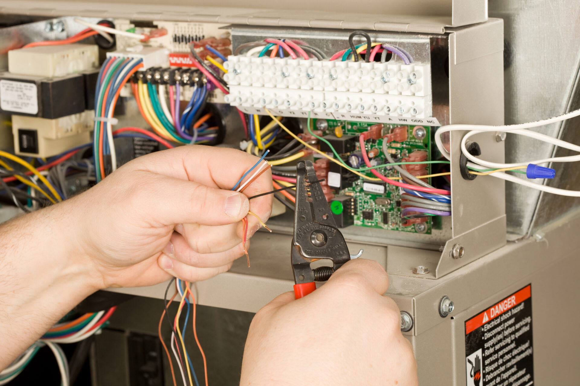 Smart Living, Smart Heating: Integrating Furnace Maintenance Tech