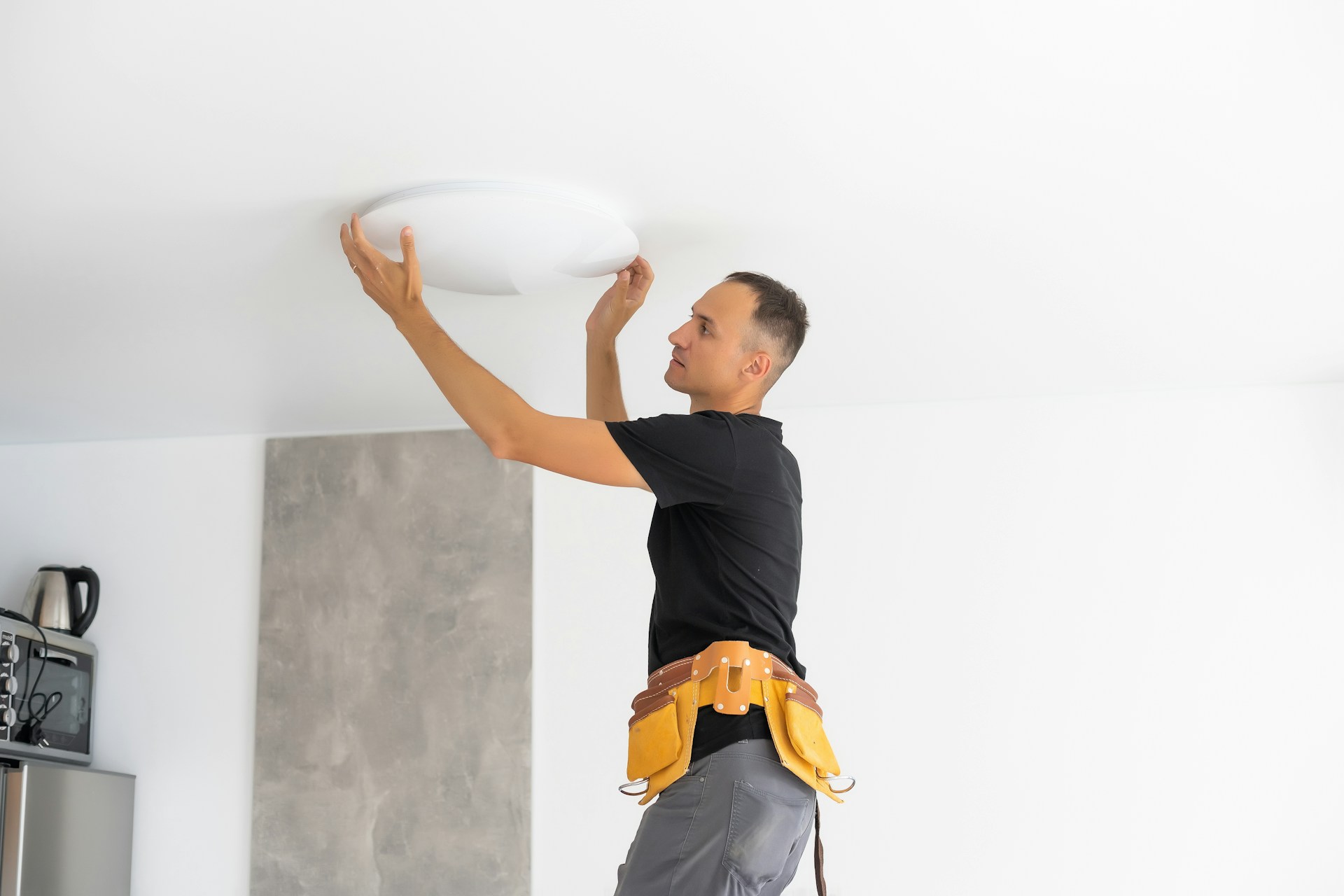 When to Call Our Electricians for Home Repairs