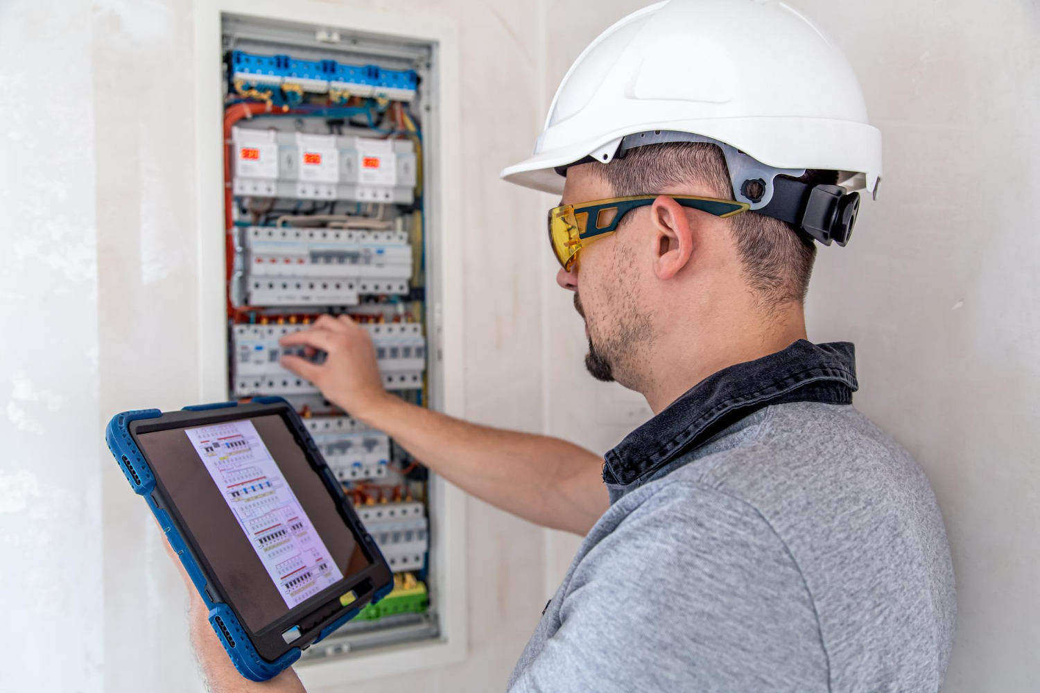 Why You Should Hire Our Electricians for Home Projects