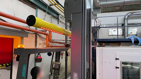 bear safety clatter bar as safety alarm for forklifts