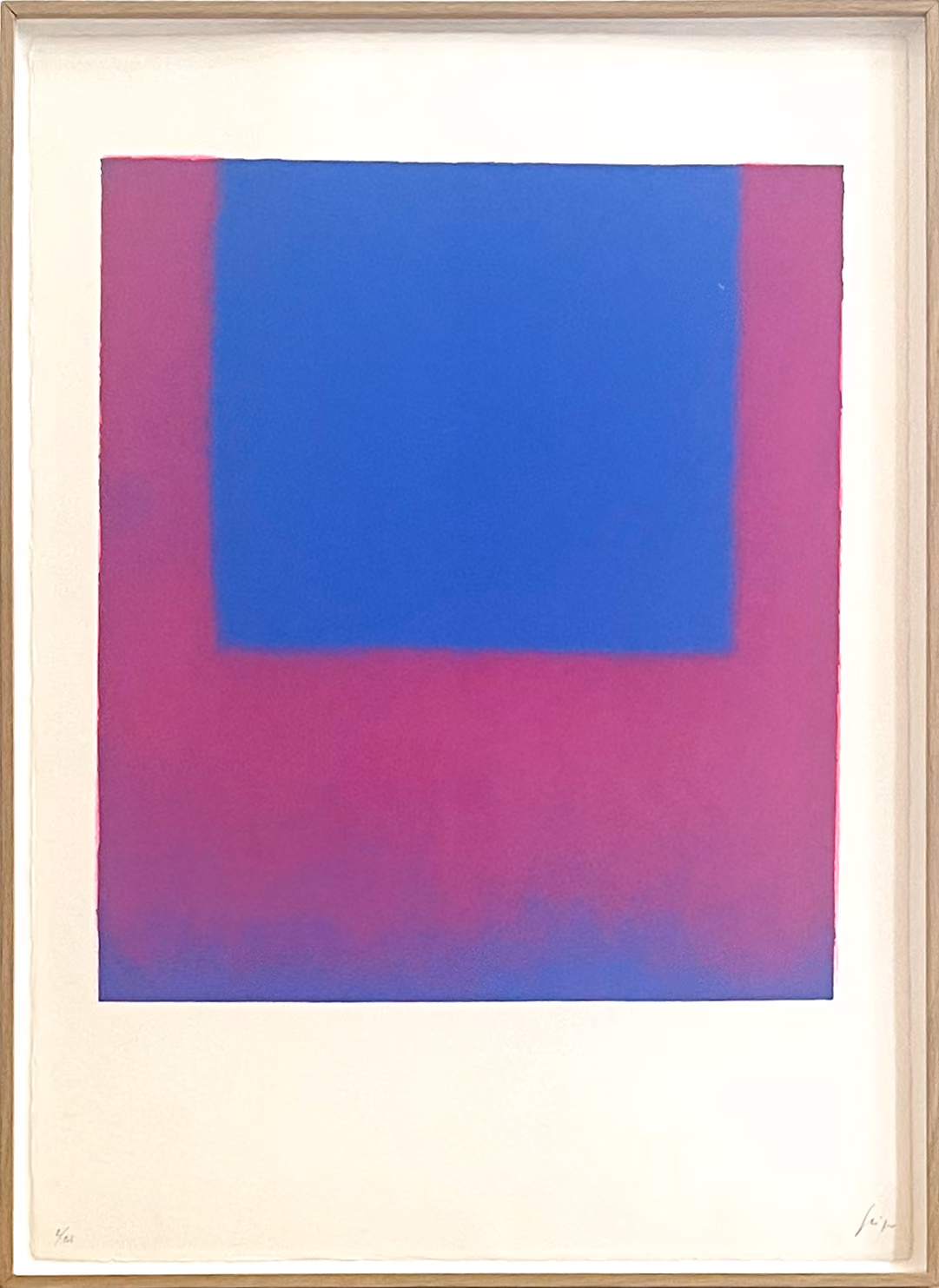 Rupprecht Geiger, 1965; abstrakte Farbfeld-Serigraphie in Violet und Blau, gerahmt bei MUK Berlin