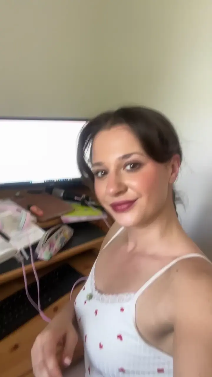 Mimi waving GIF