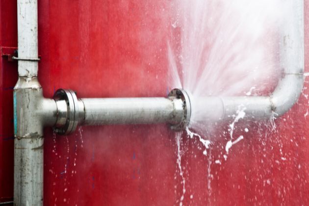 What to Do First When a Pipe Bursts at Home