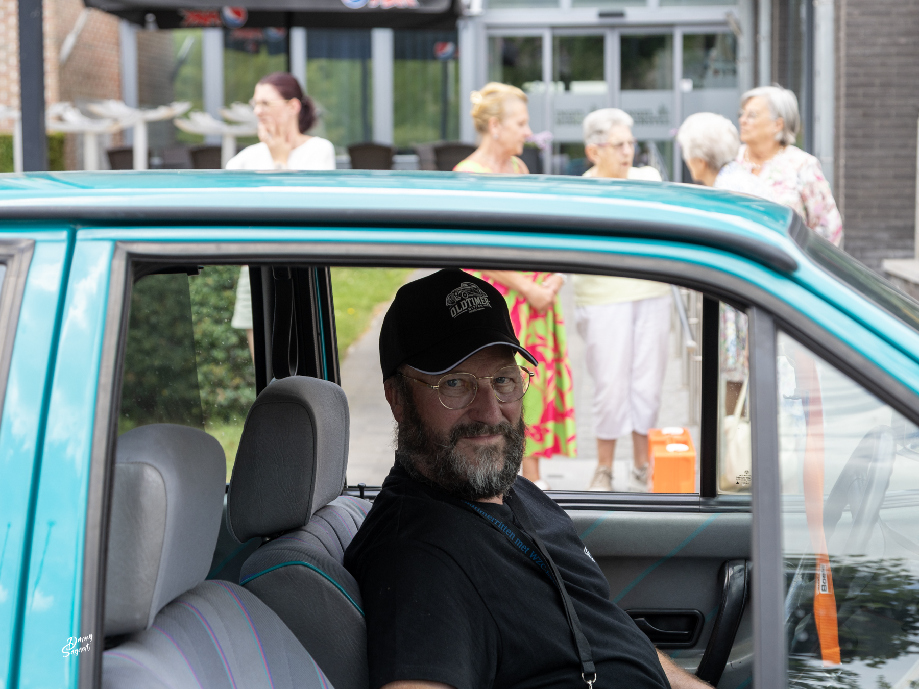 [background image] image of car on a scenic road (for an automotive service)