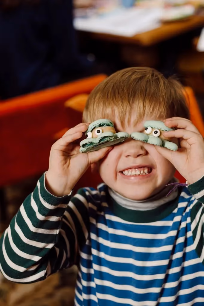 Les brunchs enfants chez Beaumarly proposent des activités à partager en famille à Paris