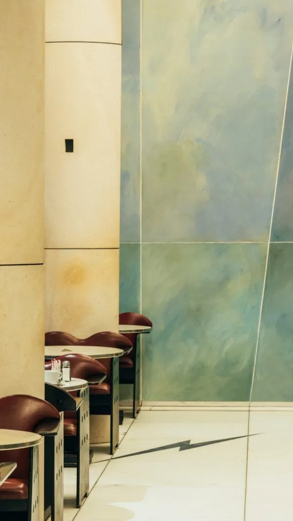 Contemporary and bright room at Café Beaubourg