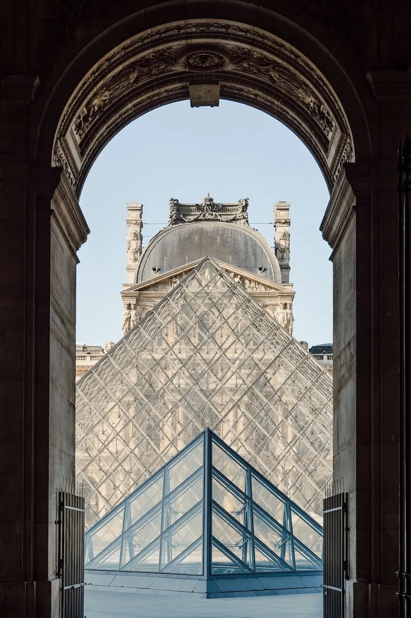Experience the Parisian lifestyle at Café Marly Beaumarly