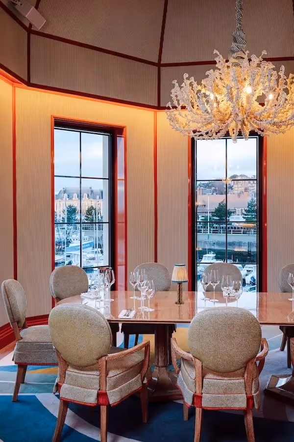 Salle du Deauville privatisée pour un événement face à la mer