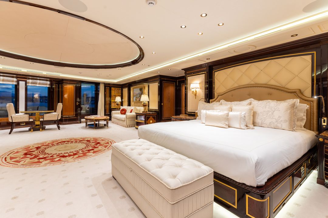 688250f5670dffd1b8594943_15.-Owner%27s-Stateroom-(6)-p-1080.jpg