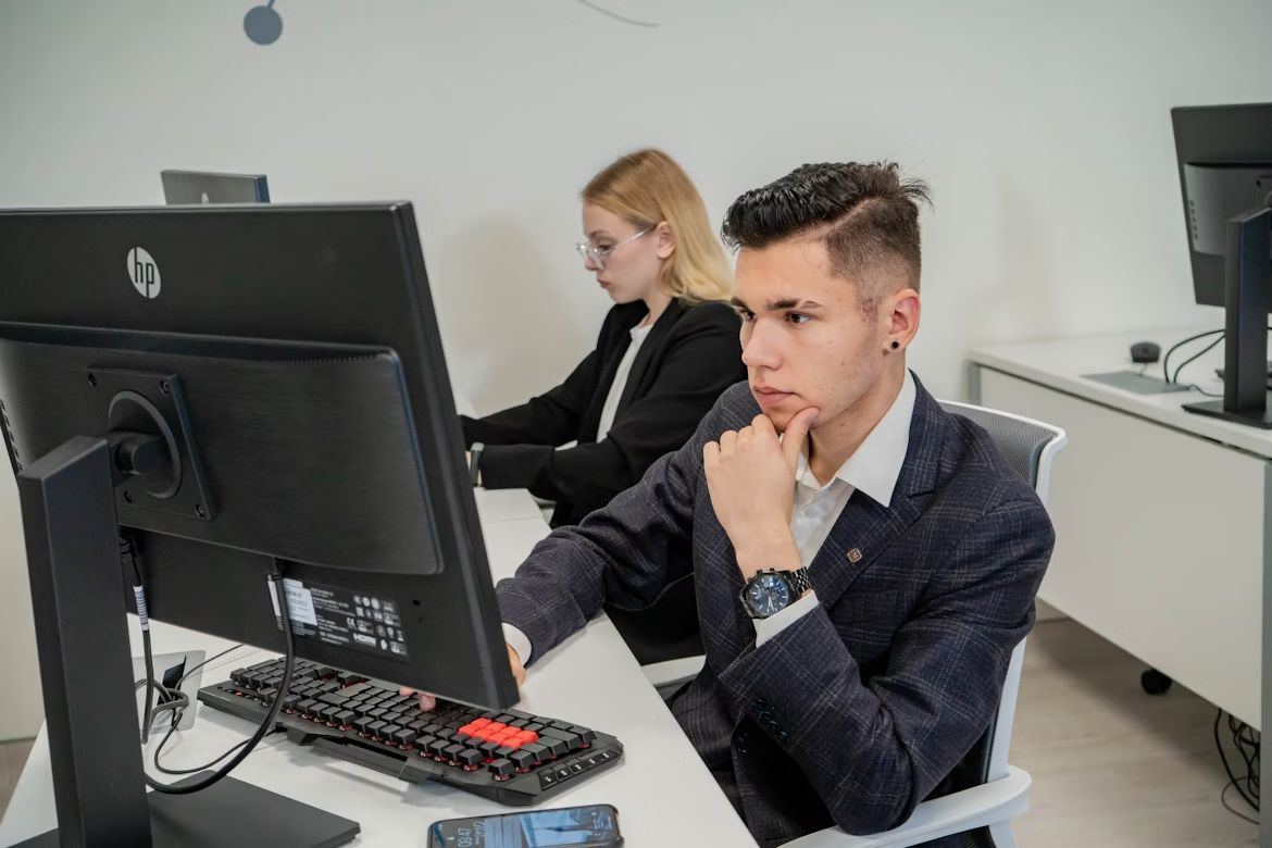 image of a collaborative workspace (for a b2b saas)