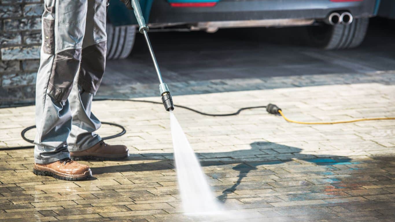 driveway cleaning services​ 