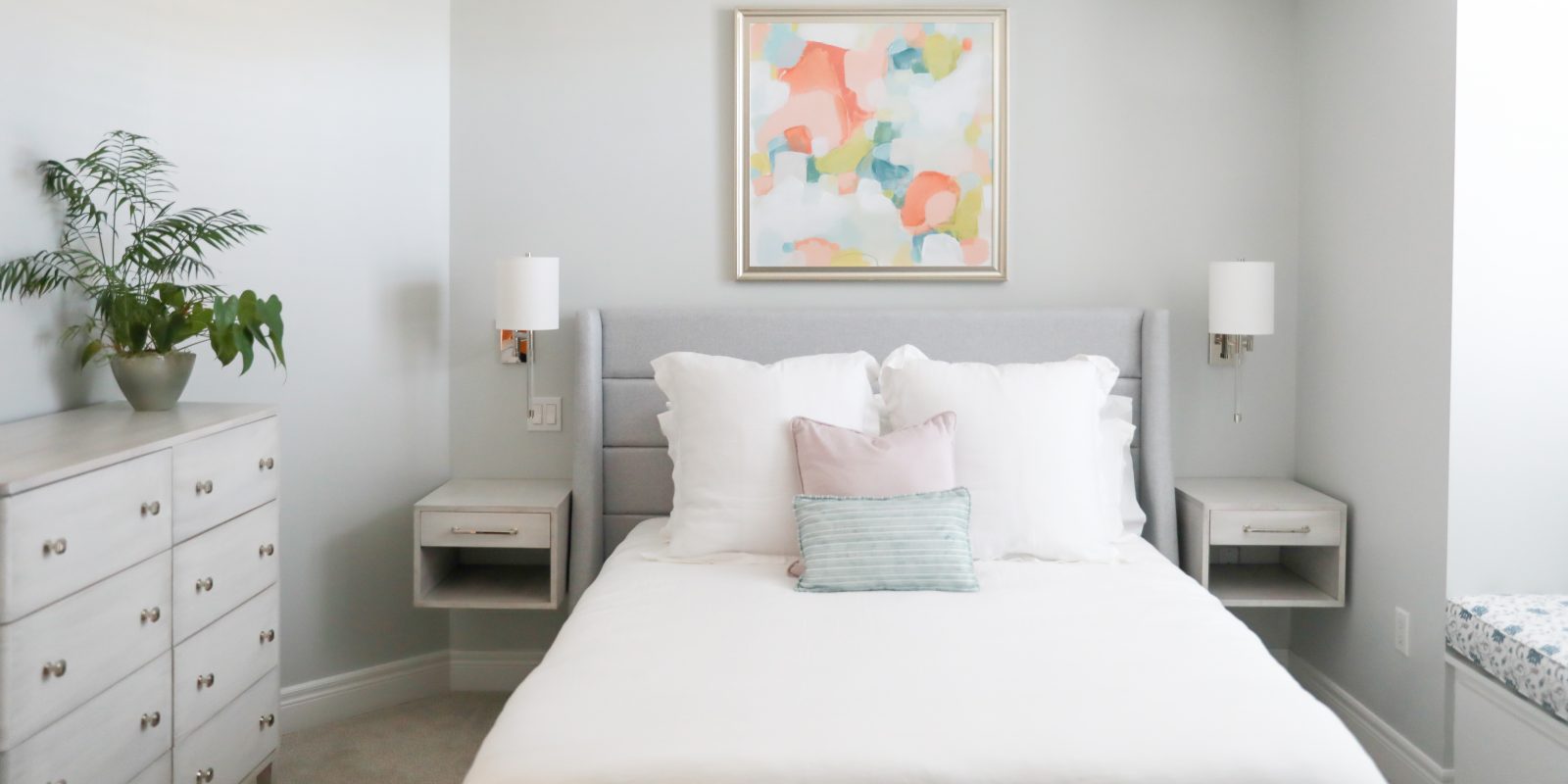 Gathering with family and friends is one of the most cherished holiday traditions. Perry Como said it best, “There’s no place like home for the holidays.” Catching up, sharing a meal, opening gifts. What could be better?If your homestead is hosting holiday guests this year, it may be time to take stock of your surroundings and gauge whether some small interior renovations (or a large future renovation) may be in order. Not even Santa’s elves could pull off a major interior remodeling in time for Christmas, so any large-scale projects like a kitchen or bathroom renovation should be reserved for next year. But that doesn’t mean you still can’t liven up your living space for holiday guests this holiday.Smaller interior renovations to spruce up your spaceIf you have the time, a fresh coat of paint and a new splash of colour can brighten up any space, and it’s a relatively cost-effective and quick change to make. Next to fresh paint, adding new artwork or bringing in some new furniture pieces can also breathe new life into your home. You want your guests to be as comfortable as possible, so ensure your heating system is in proper order, that windows and doors are working properly.Replacing flooring, light fixtures or other soft features such as drapery are big factors to making the room feel more open and airy or cozy and comfortable. With just the flick of a switch, or adjustment of a dimmer, the lighting can change the look and feel of a room.style meets comfort for a multipurpose guest room.