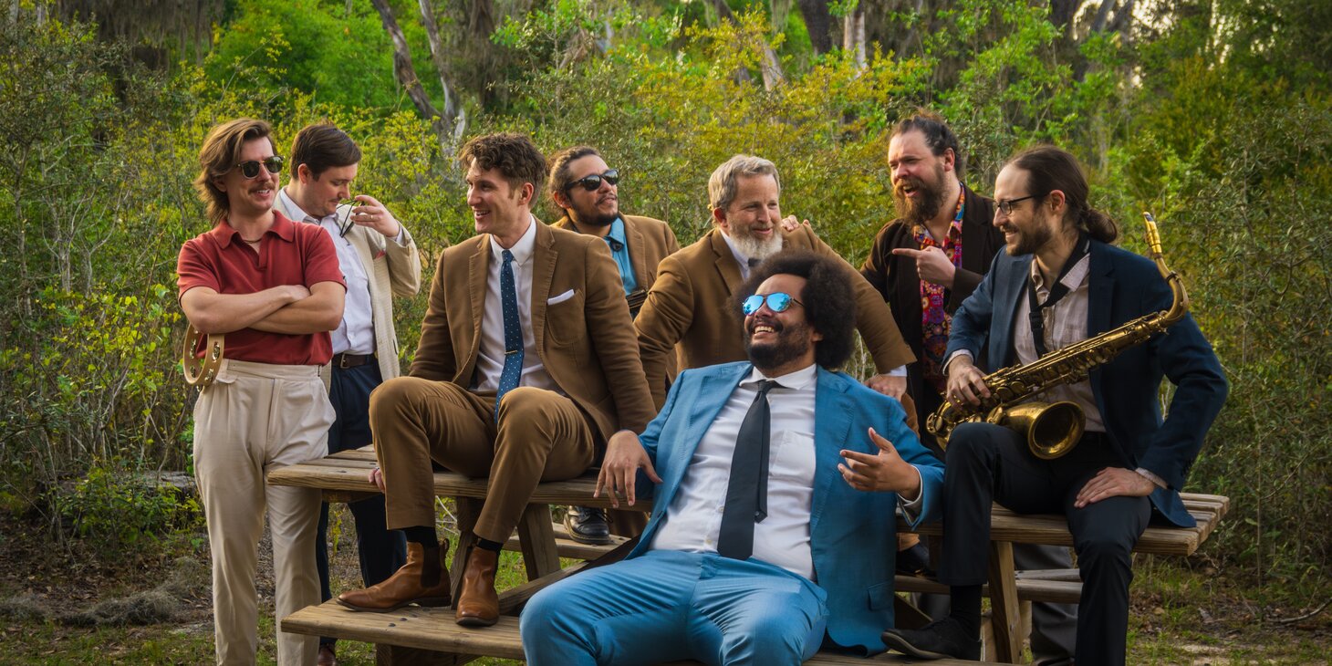 FREE Live on the Lawn: The Savants with The Shambles