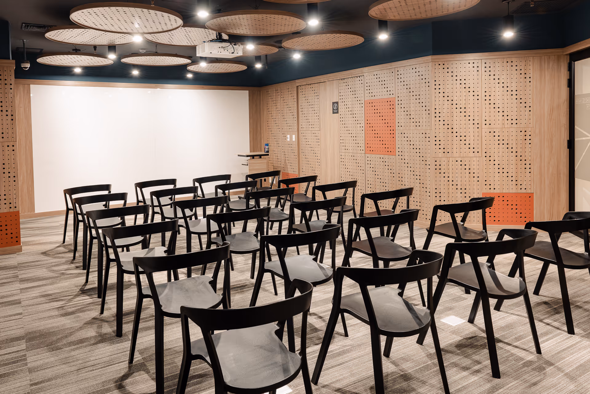 Comunal Santa Cruz, Lima, Perú