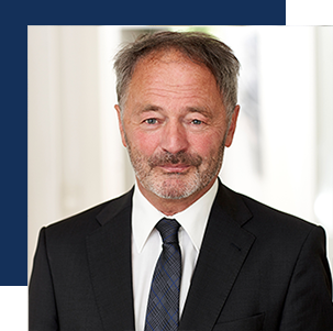 Porträt einer Mitarbeiterin von ABG Partner