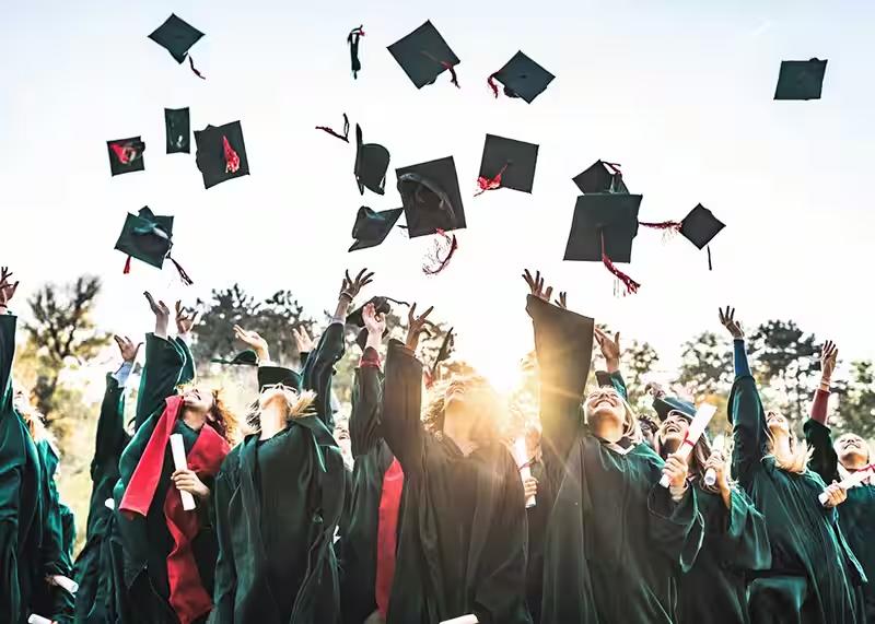 Transformez vos candidats en apprenants grâce à la force du réseau alumni