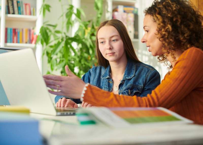 choix contrat de professionnaliation ou d'alternance