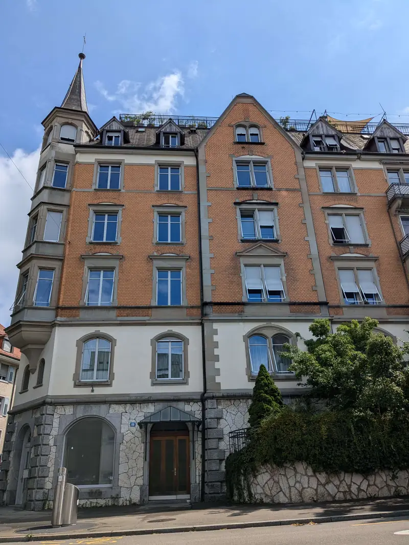 Residential property of Zürcher Bau- und Wohngenossenschaft (ZBWG)