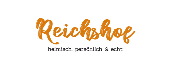 Reichshof-Logo in orange mit Slogan: heimisch, persönlich und echt