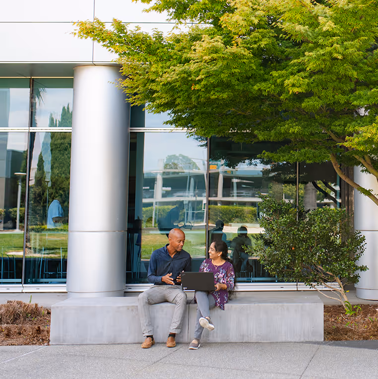 Marvell employee collaboration outside in Santa Clara
