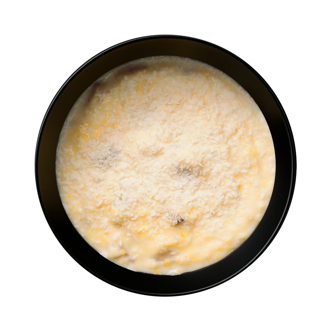 Кукурузная каша с бананом и кокосовой стружкой