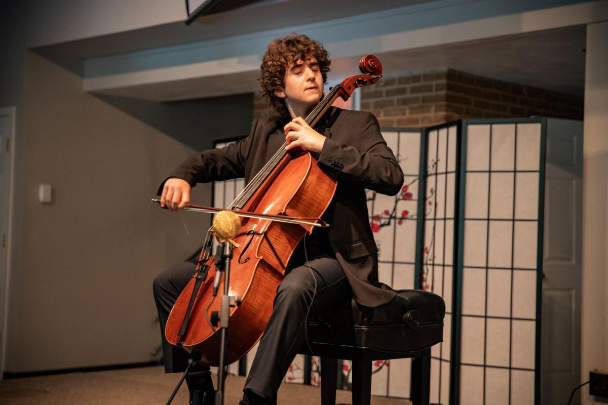 Tim Alvarez headshot