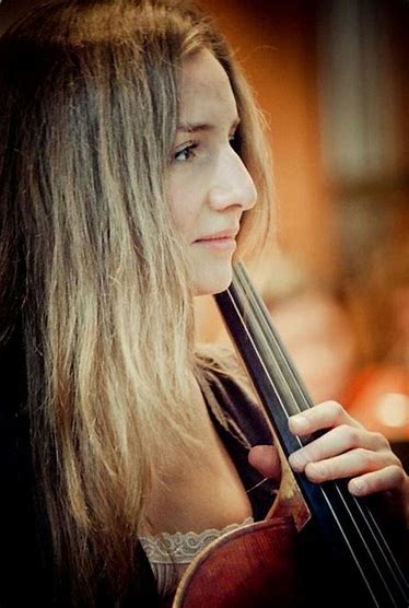 Karen Bass Collins headshot