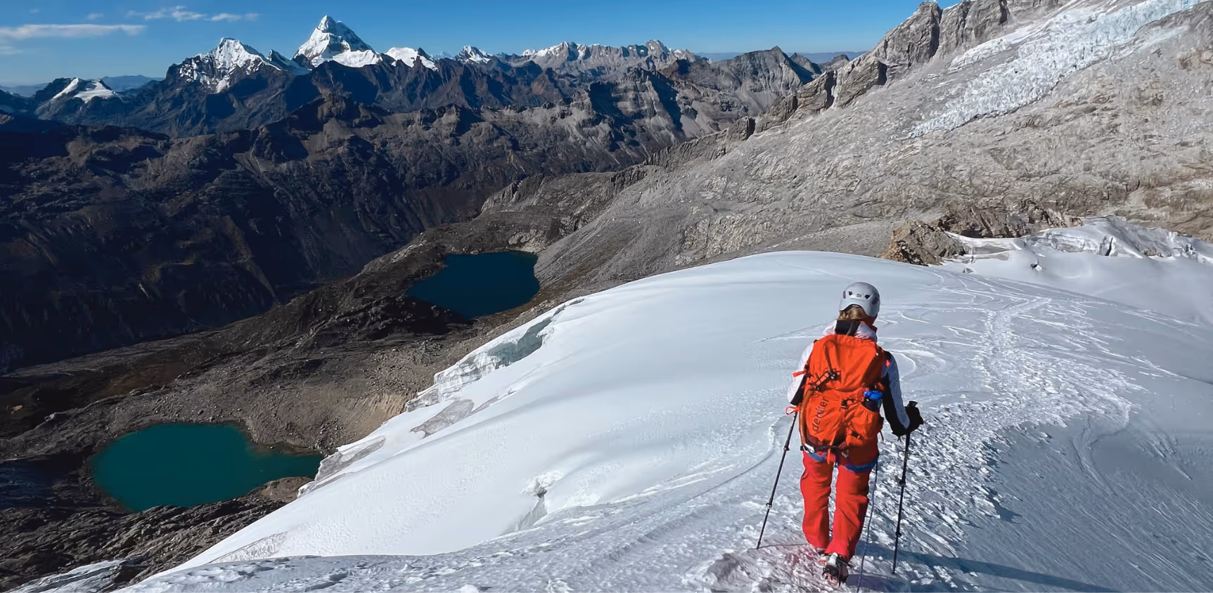 Alpiniste au sommet au Pérou en Cordillère Blanche