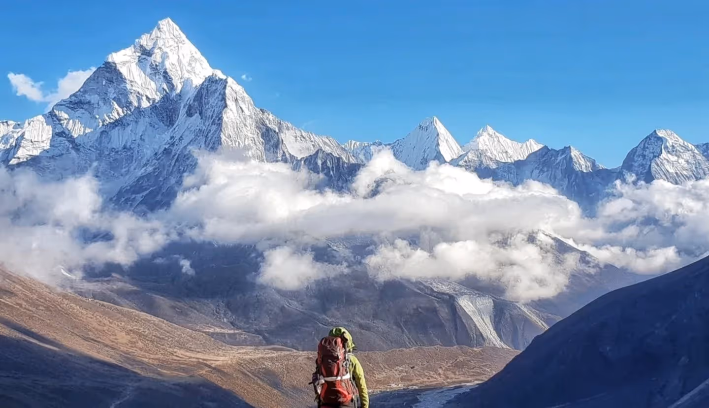 Phaplu, 2500 m — jour 8 du trek Rebuild, Teraï et Solukhumbu au Népal.