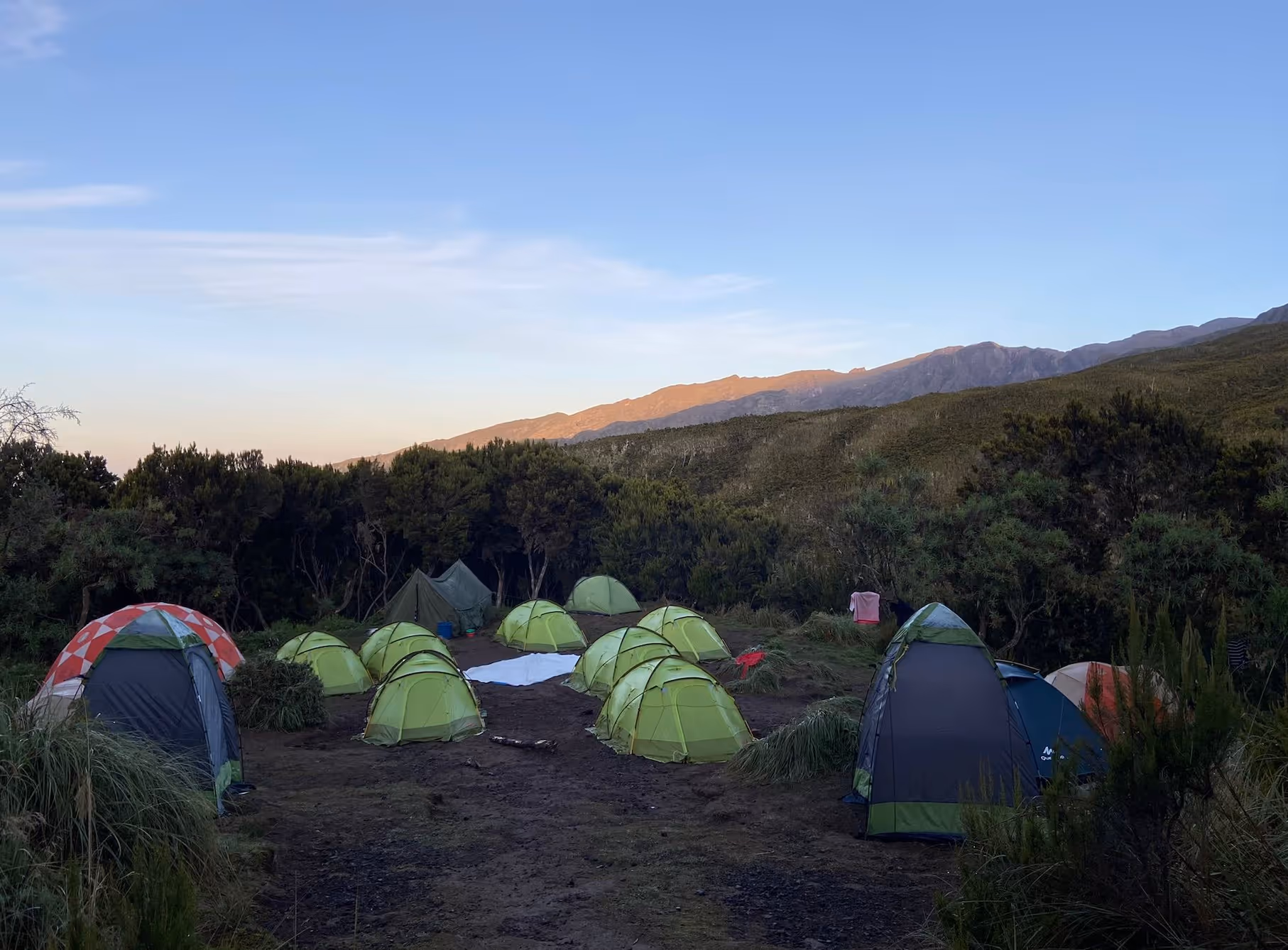 Machame Camp, 3 000 m — jour 2 du trek Kili One, Tanzanie, ascension du Kilimandjaro.