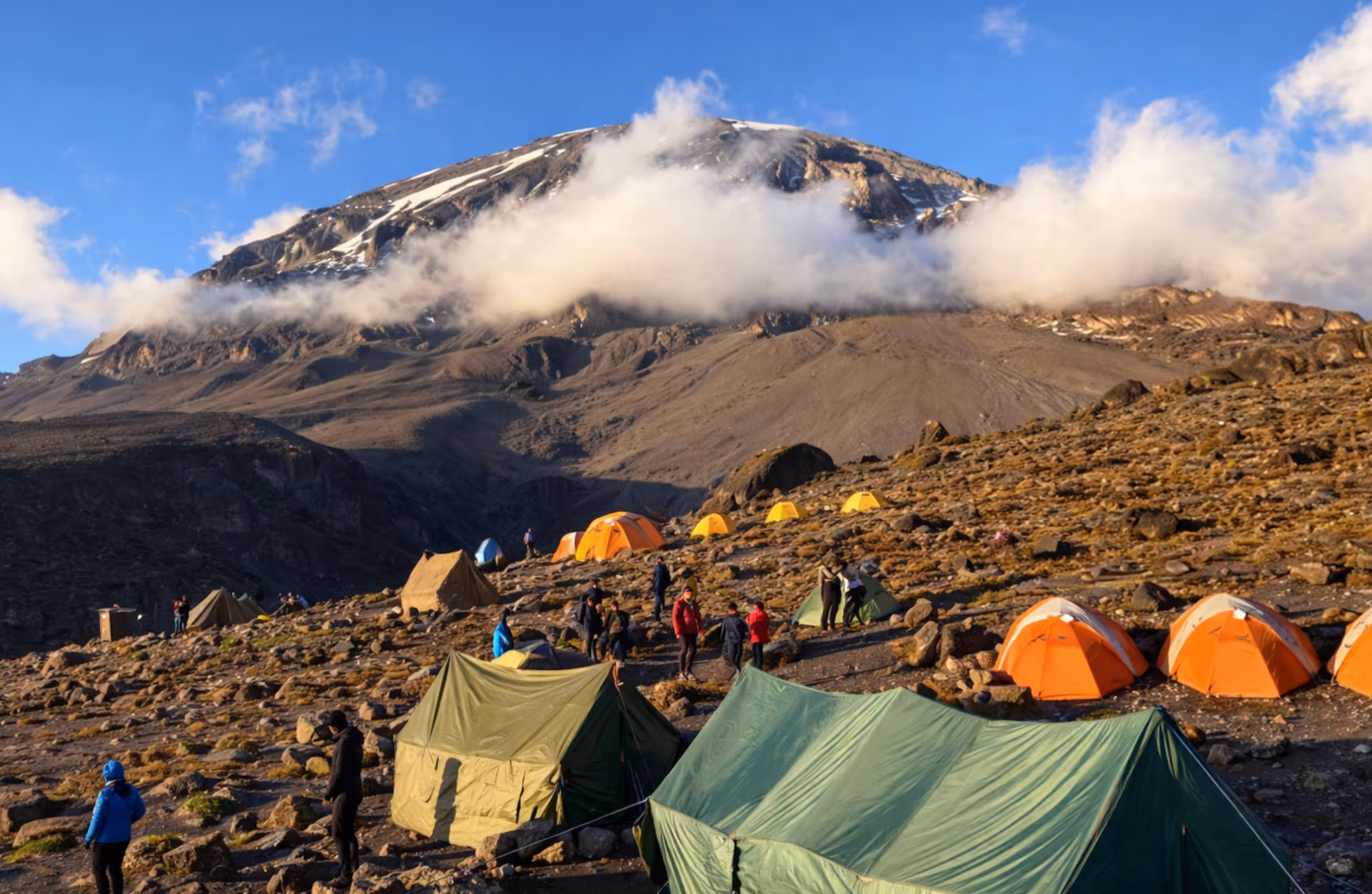 Barranco Camp, 4 600 m (point haut) / 3 950 m (camp) — jour 4 du trek Kili One, Tanzanie, ascension du Kilimandjaro.