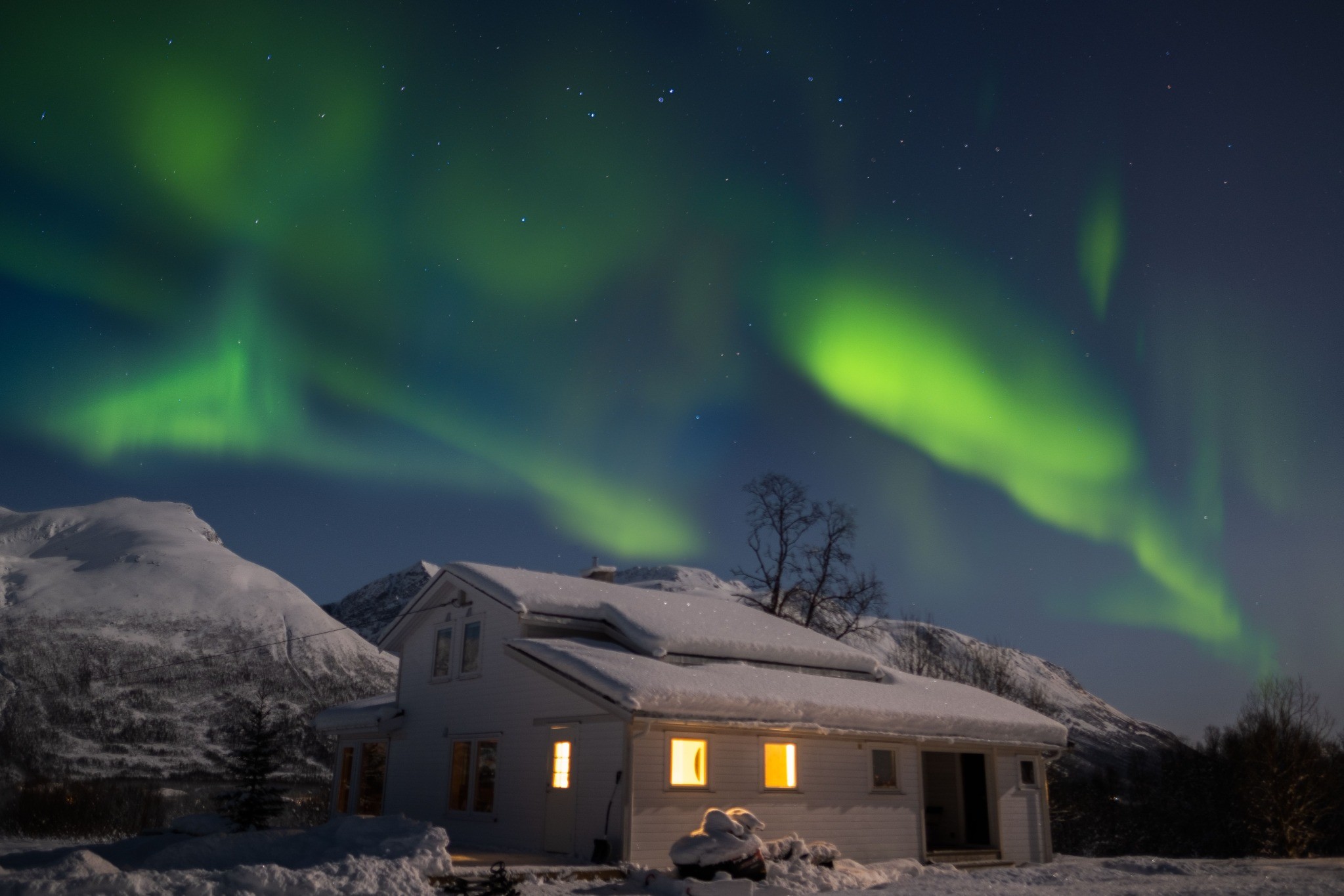 Maison face aux fjords de Norvège — hébergement du Stage Photo en Conscience.