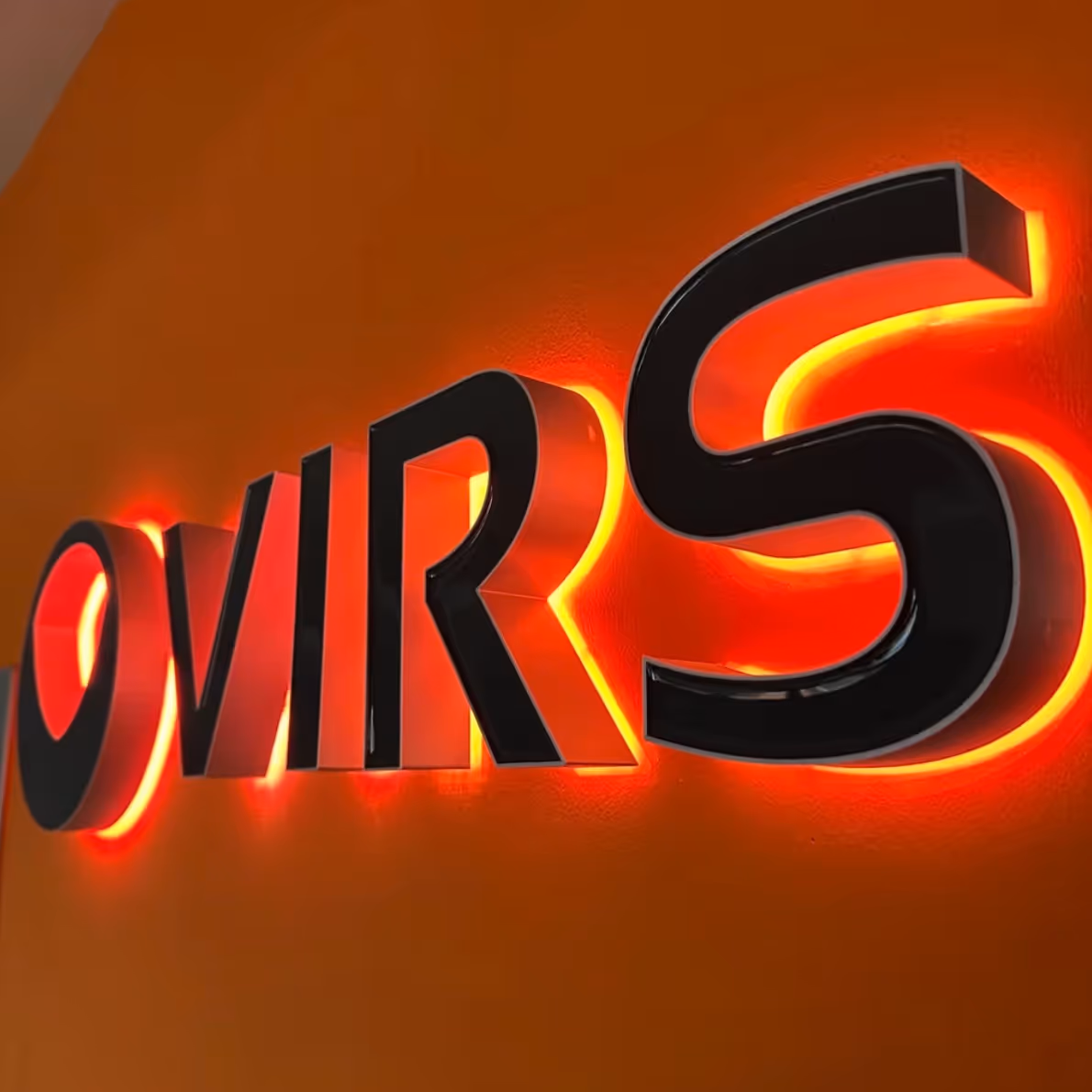 rotulo de letras retroiluminadas con leds para la empresa virs