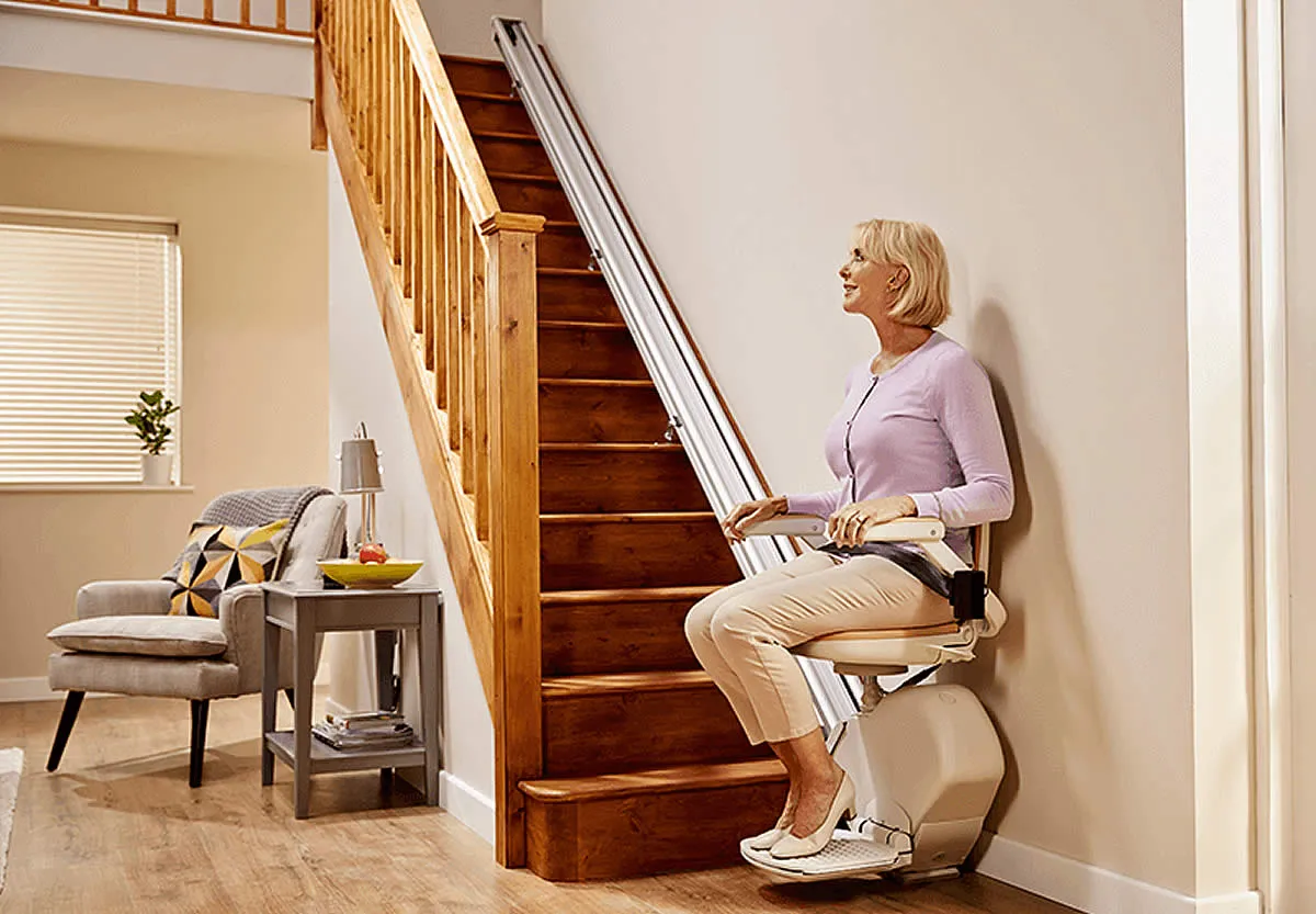 stairlift side profile on stairs
