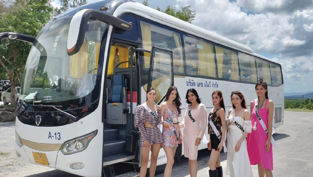 รถบัสท่องเที่ยว