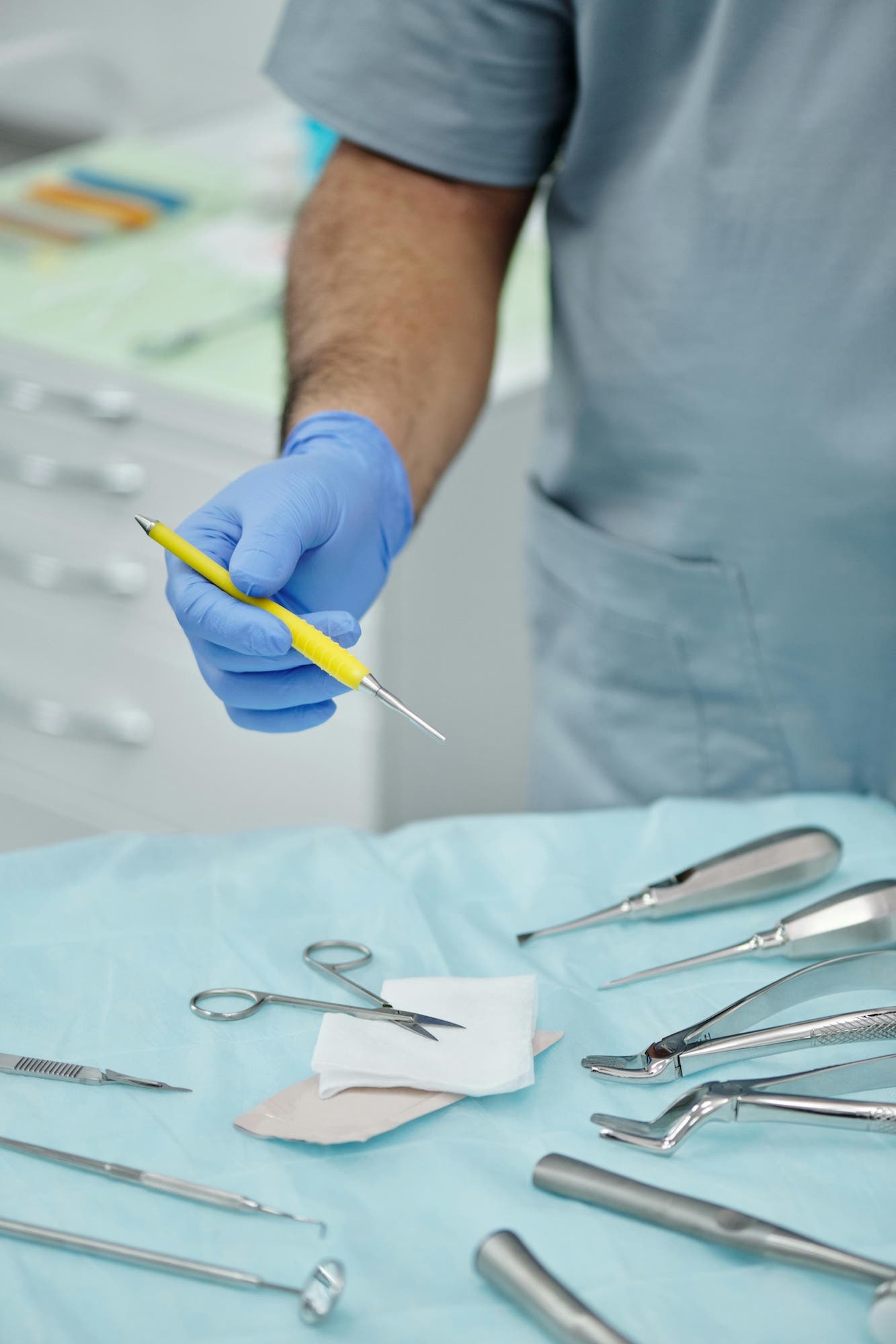 Scalpel vs. no-scalpel vasectomy