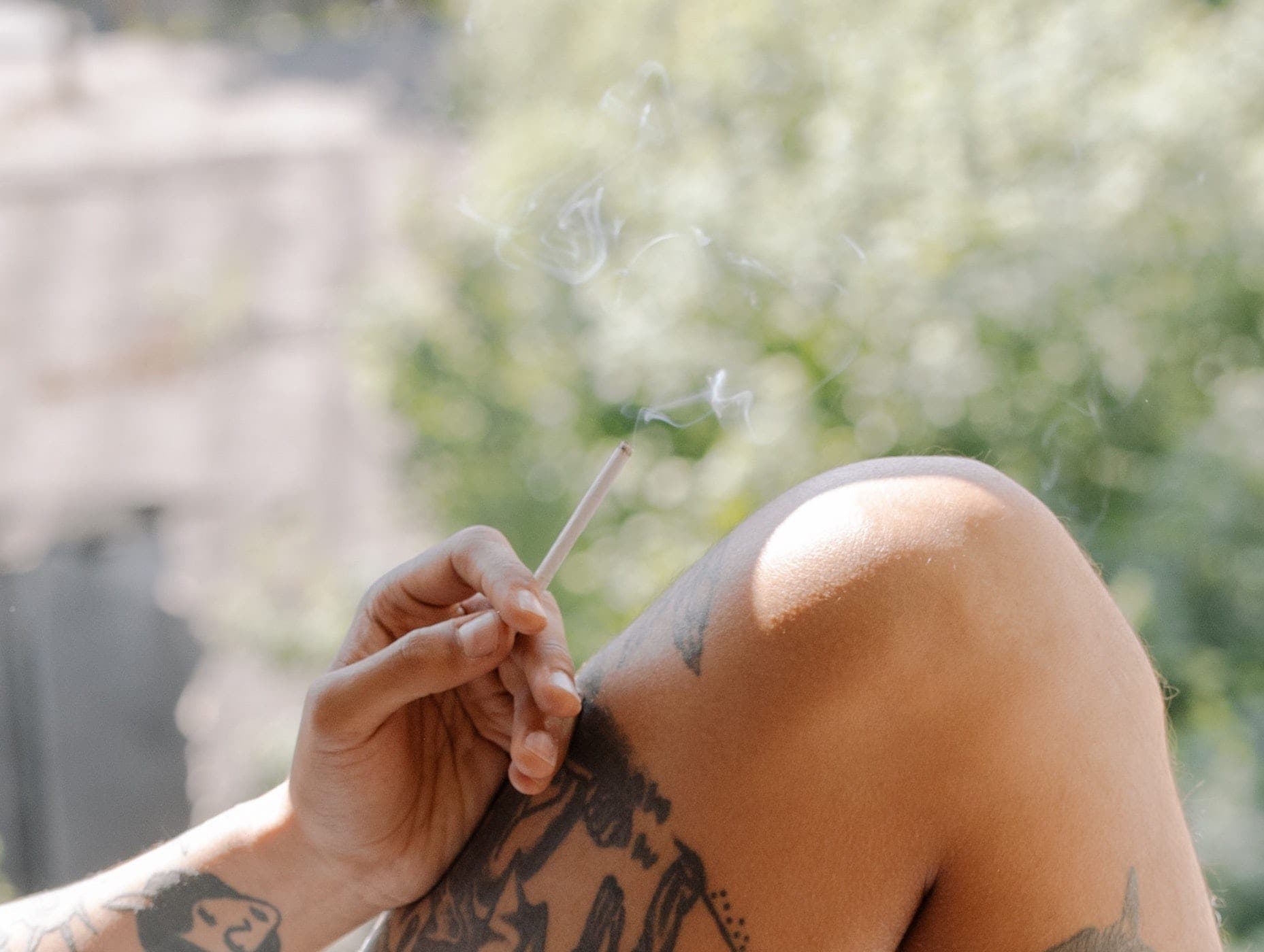 How does smoking affect male fertility?