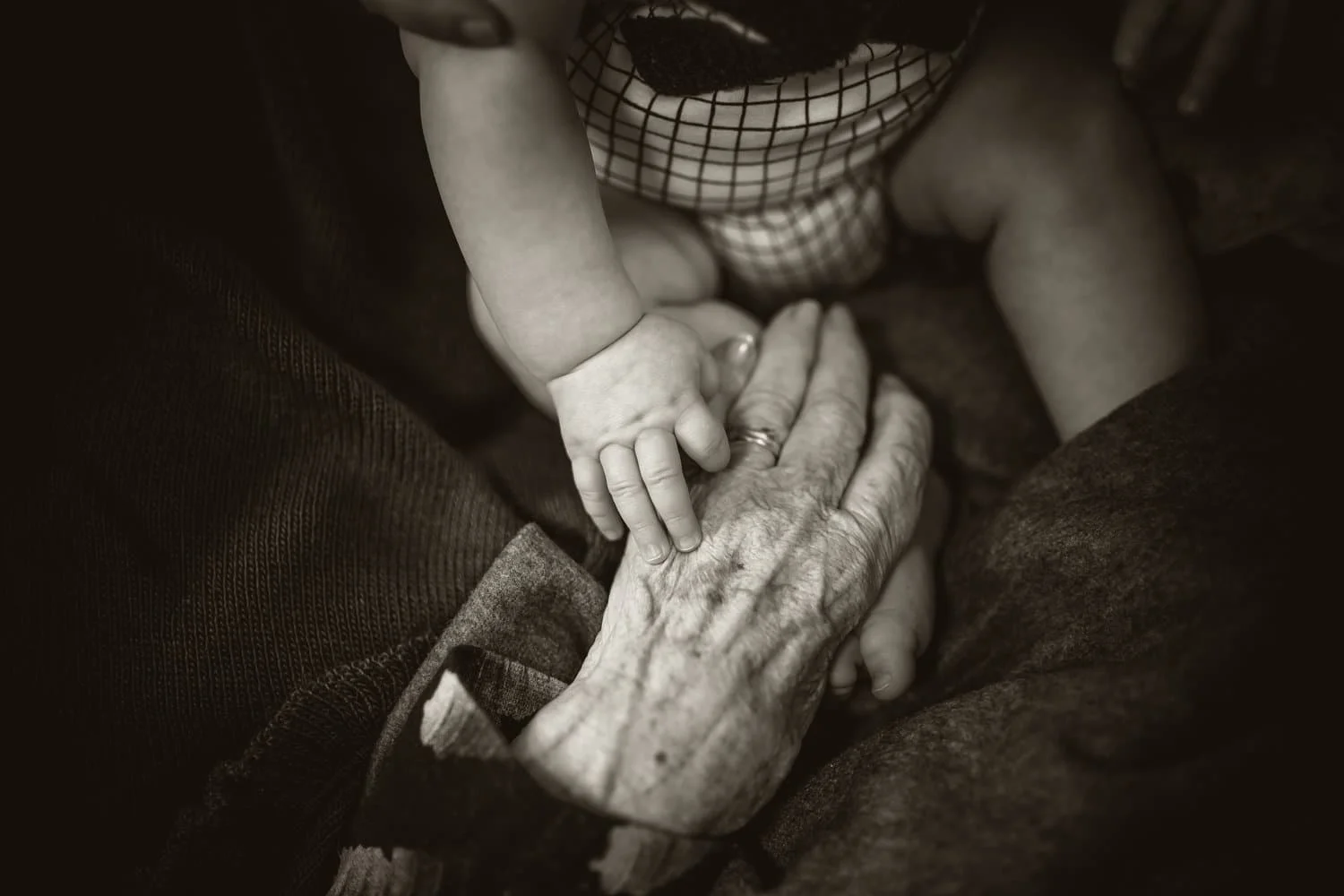 Aging in reverse: Babies and older fathers